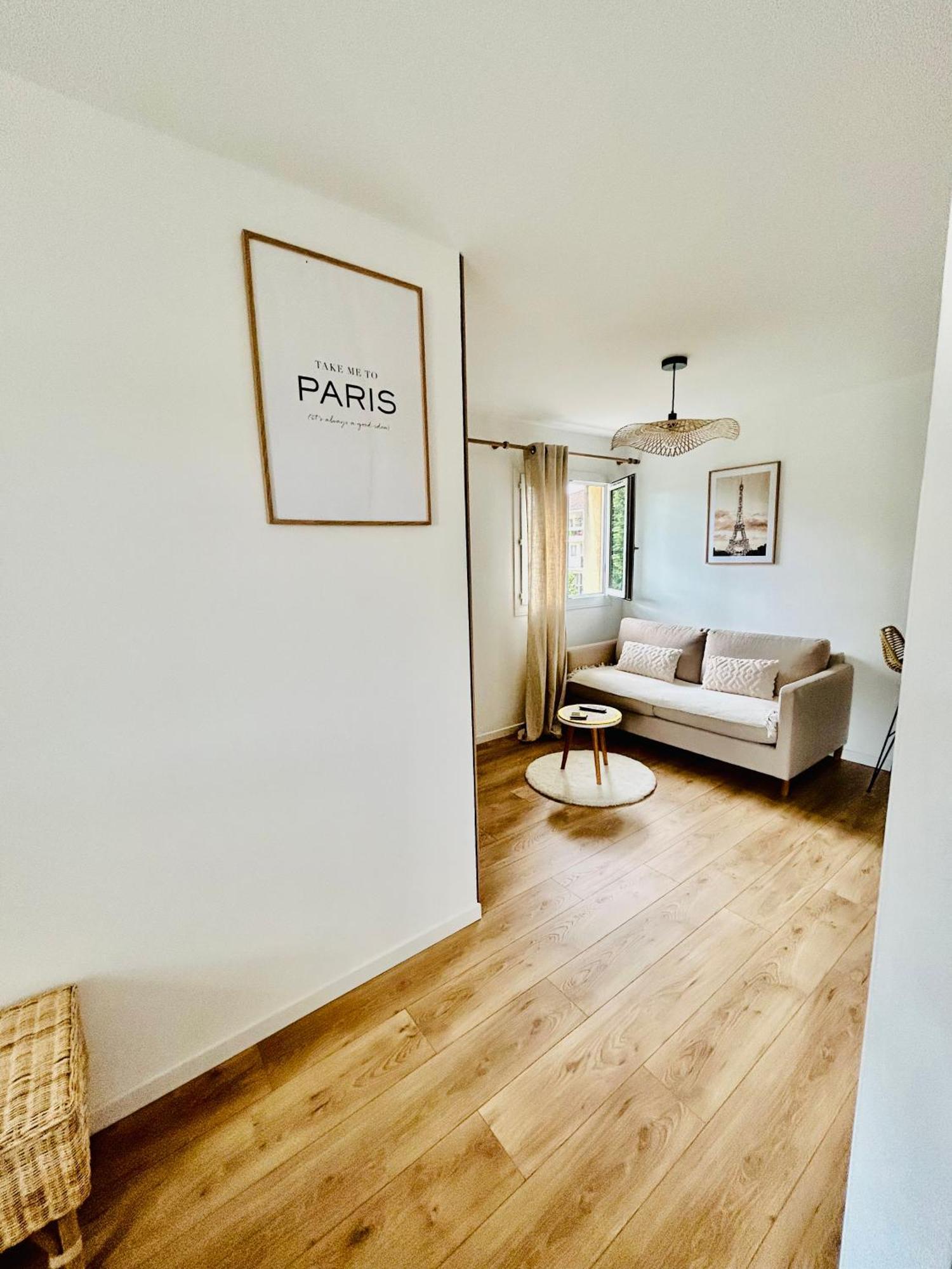 Studio Easy Check-In 8 Mins Disneyland 35 Mins Paris Free Starbucks Coffee Parking Wifi Bussy-Saint-Georges Exteriör bild